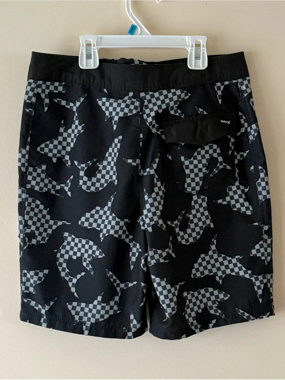 Hurley Boys Aqua Long-Sleeve Rash Guard and Black Camo Swim Trunks Size M/10-12y